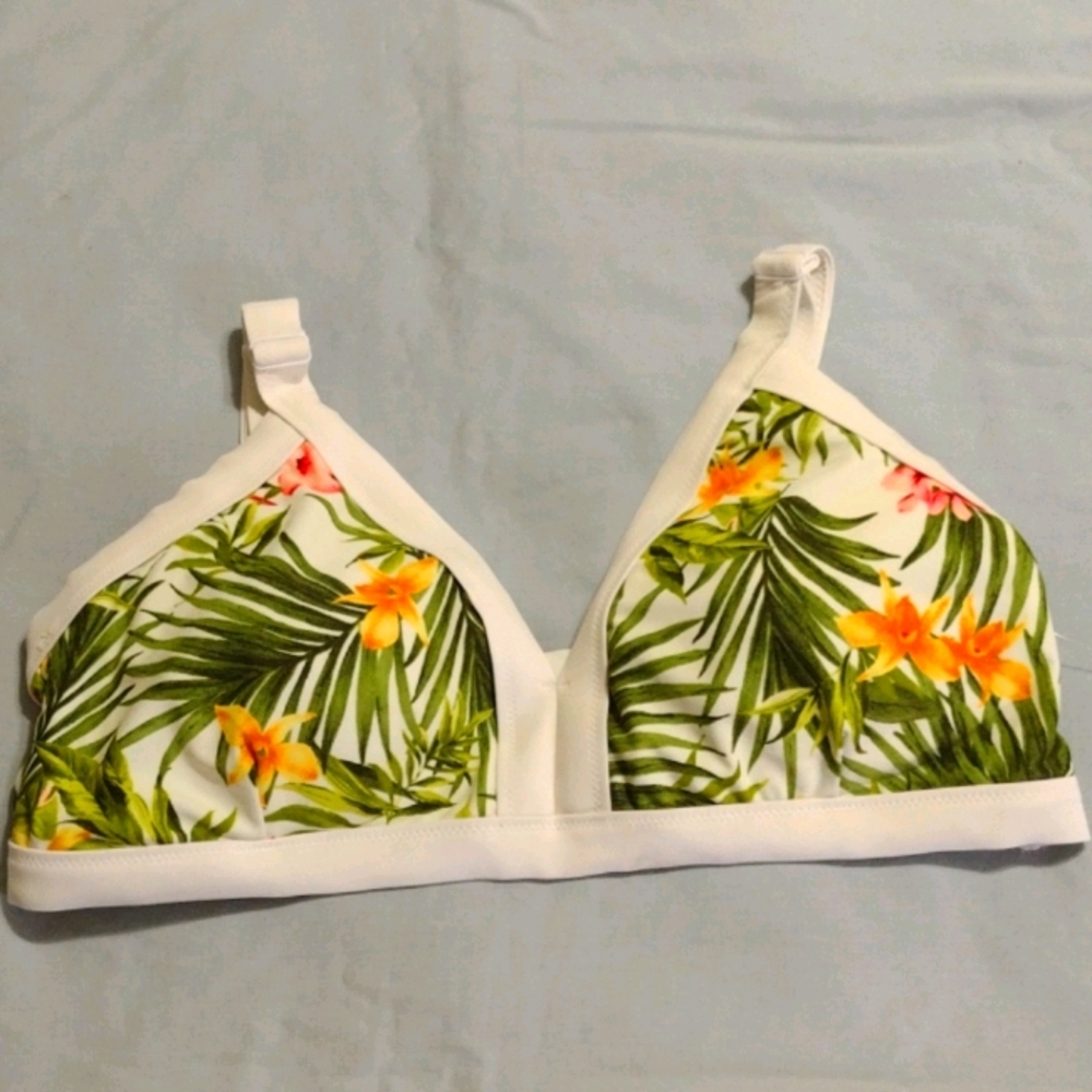 **New** Forever 21 Swim Top